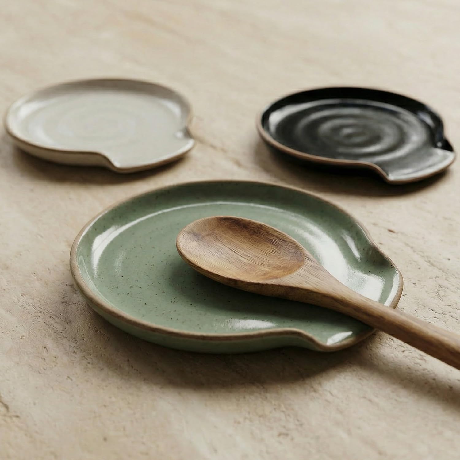 Beautiful Ceramic Spoon Rest for Stove Top – Perfectly Sized Spoon Holder for Your Kitchen Countertop – Easy to Clean and Dishwasher Safe, Perfect Addition to Any Kitchen Counter for Everyday Cooking
