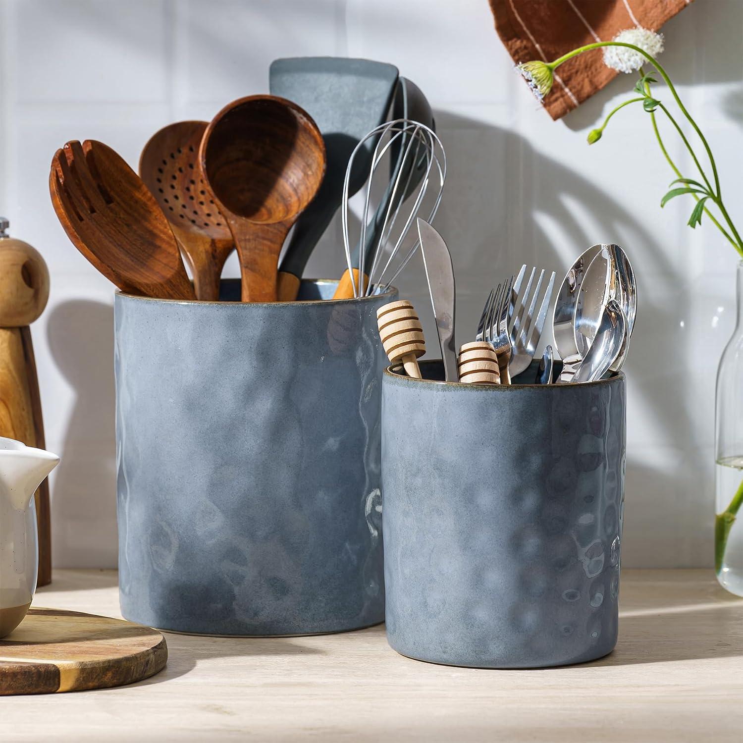 famiware Ocean Utensil Holder, 7.2″+5.8″ Ceramic Kitchen Utensil Holder for Countertop, 2 Pieces Cooking Utensil Crocks, Utensil Organizer for Spatula & Spoon, Kitchen Decor, Set of 2, Blue